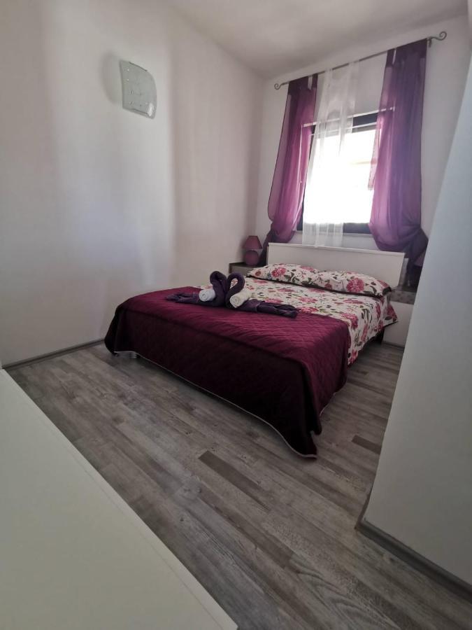 Apartmani Tajana Sukošan Buitenkant foto
