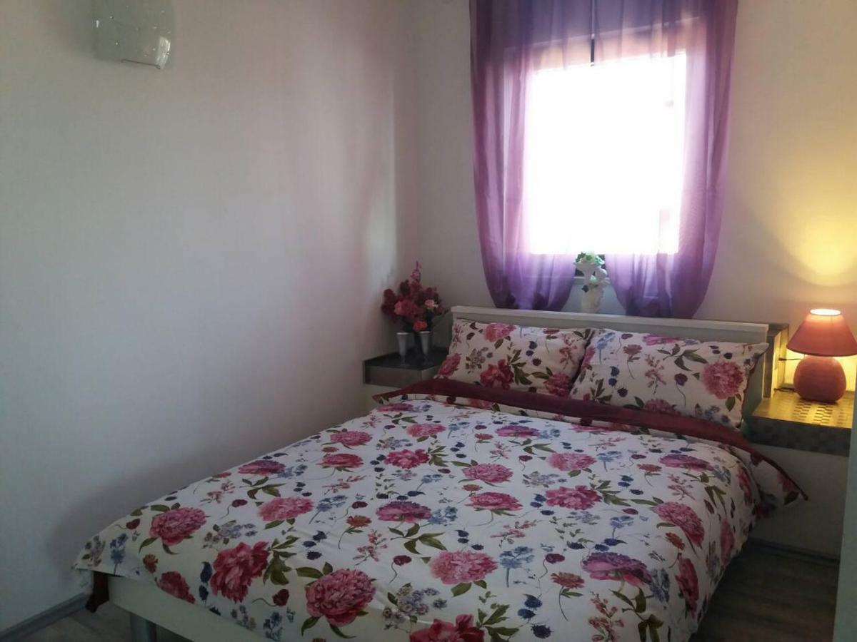 Apartmani Tajana Sukošan Buitenkant foto