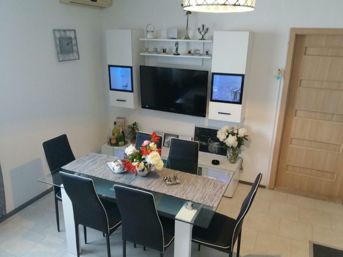 Apartmani Tajana Sukošan Buitenkant foto