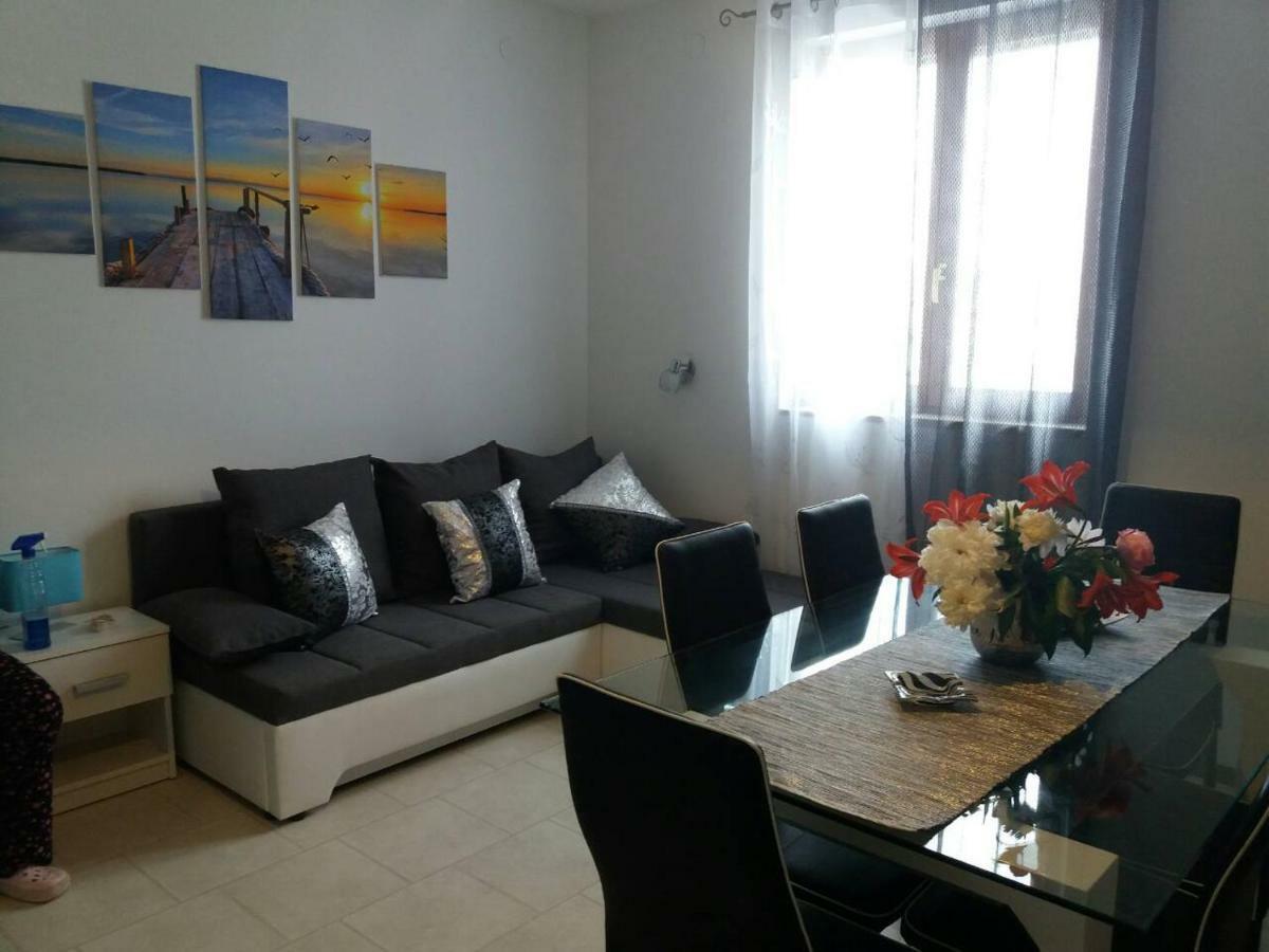 Apartmani Tajana Sukošan Buitenkant foto